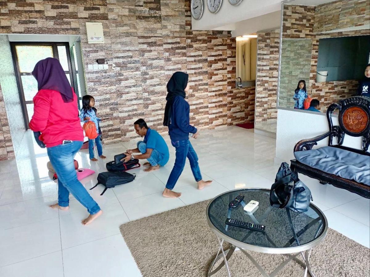 Airbnb At Sri Sayang Batu Ferringhi Beach 外观 照片